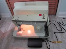 Máquina de costura vintage Singer Fashion Mate 242 feita no Brasil + estojo comprar usado  Enviando para Brazil