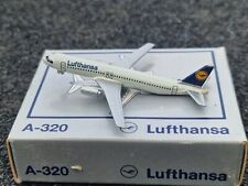 Avión Schabak modelo escala 1:600 - avión modelo Lufthansa A-320 segunda mano  Embacar hacia Argentina