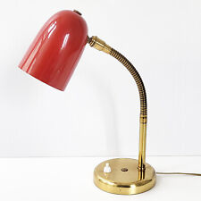Lámpara de mesa vintage 1950 lámina de metal lacada roja y latón dorada años 50 Rockabilly segunda mano  Embacar hacia Argentina