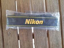 Nikon tracolla larga usato  Gravellona Toce