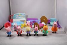 Lote de accesorios de juguete Peppa Pig muebles sillas de cama sofá inodoro piscina bicicleta segunda mano  Embacar hacia Argentina