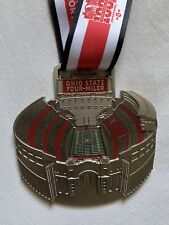 NOVO 2023 Ohio State 4 Miler Race Medalha Oficial Finalizador Buckeyes Stadium Four comprar usado  Enviando para Brazil