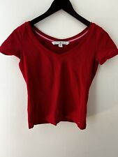 Camiseta feminina vintage Y2K Tommy Hilfiger boneca bebê pequena vermelha com nervuras comprar usado  Enviando para Brazil