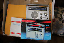 Rádio portátil vintage NOS Americana cinco bandas multibanda FM AM TV1 TV2 WB 2145A comprar usado  Enviando para Brazil