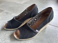 Toms womens size 8.5 black peep toe wedge slip on shoe for sale  Shipping to South Africa