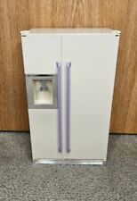 Usado, Refrigerador de lujo Tyco Kitchen Littles con máquina de hielo y luz (funciona) tamaño Barbie segunda mano  Embacar hacia Argentina