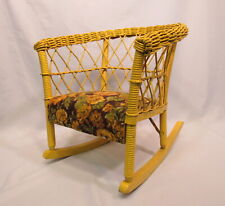 Cadeira de balanço infantil vintage vime amarelo com assento acolchoado floral comprar usado  Enviando para Brazil