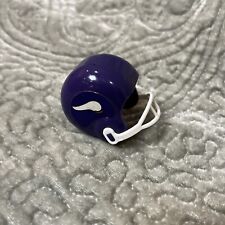 Mini capacete de futebol americano vintage dos anos 1970 Minnesota Vikings NFL chiclete raro comprar usado  Enviando para Brazil