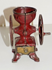 Molinillo de café de hierro fundido rojo en miniatura vintage con cajón *** segunda mano  Embacar hacia Argentina