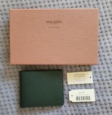 Carteira bifold Louis Vuitton verde escuro taiga couro granulado cruzado 6cc slots comprar usado  Enviando para Brazil