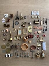 Lote de baratijas miniatura vintage para casa de muñecas/cajón de chatarra/gabinete de curiosidades segunda mano  Embacar hacia Mexico