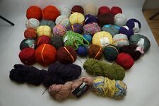 Enorme lote de varios hilos de marca - en su mayoría lana merino - más de 40 madejas segunda mano  Embacar hacia Argentina