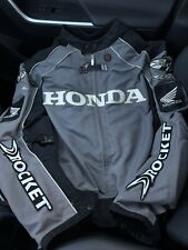 Chaqueta cohete Honda Joe talla grande tiene signos de desgaste pero por lo demás buena segunda mano  Embacar hacia Mexico