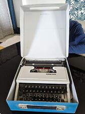 Machine écrire olivetti d'occasion  Limoges-