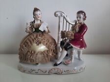 Jolie figurine couple d'occasion  Bauvin