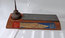 Piedra de afilar cuchillos vintage W. R. Case con lata de aceite encimera tienda exhibición, usado segunda mano  Embacar hacia Argentina