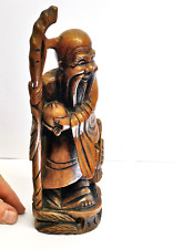 Escultura oriental vintage em madeira de um imortal com cajado e pássaro. 24 cm de altura comprar usado  Enviando para Brazil