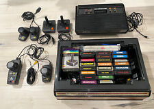Consola Atari 2600 Darth Vader negra con 24 juegos, controladores, manuales y más segunda mano  Embacar hacia Argentina