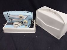 Máquina de costura portátil vintage confiável com estojo comprar usado  Enviando para Brazil