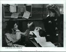 1987 Press Photo Actors Tovah Feldshuh e Kathy Baker em "Mariah, Prey" comprar usado  Enviando para Brazil