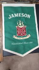 Bandera de pared colgante de whisky vintage Jameson aproximadamente 2'x3' escudo/emblema de cresta , usado segunda mano  Embacar hacia Argentina