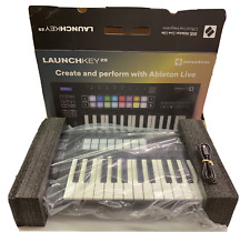 Controlador de teclado Novation Launchkey 25 MK2 MIDI comprar usado  Enviando para Brazil