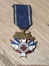 Médaille ancienne émaillée d'occasion  Carqueiranne