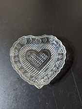 Prato de bugigangas em forma de coração Avon vidro transparente decorativo amor romance casamento vintage, usado comprar usado  Enviando para Brazil
