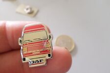 Badge pin s broche camion DAF transport international engin TRUCK, usado segunda mano  Embacar hacia Argentina