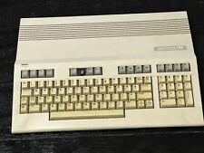 Commodore 128 computer d'occasion  Expédié en Belgium