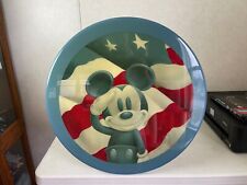 Mesa lateral de resina de bandera estadounidense Mickey Mouse de Mickey Mouse 23 1/2"" con x 21 3/4"" h segunda mano  Embacar hacia Argentina