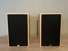 2 bookshelf speakers for sale  Sarasota