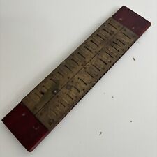 Antigua armónica asiática vintage madera y latón rojo de 9"" largo segunda mano  Embacar hacia Argentina