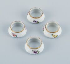 Royal Copenhagen, flor saxônica. Um conjunto de quatro potes de sal em porcelana. Década de 1890 comprar usado  Enviando para Brazil