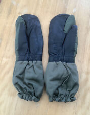 Paire gants moufles d'occasion  Montebourg