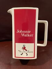 Jarra publicitaria de whisky escocés Johnnie Walker etiqueta roja agua pub Mancave Wade segunda mano  Embacar hacia Argentina
