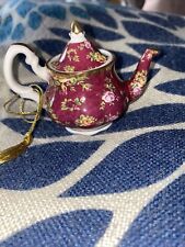 ROYAL ALBERT OLD COUNTRY ROSES RUBY LACE MINIATURE TEAPOT BOXED NEW   for sale  WALSALL