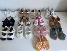 lote de sapatos de bebê menina (13 pares) + acessórios extras comprar usado  Enviando para Brazil