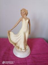 Danseuse figurine résine d'occasion  Courson-les-Carrières