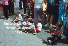 Diapositiva de 35 mm Parade Crowd/Children Morrisville, Vermont - 1976 segunda mano  Embacar hacia Argentina