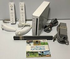 Paquete de sistemas de consola Nintendo Wii - deportes Wii + controladores - reacondicionado  segunda mano  Embacar hacia Argentina