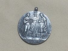 Antica medaglia istituto usato  Mondragone