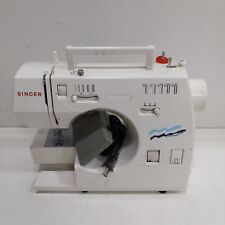 Máquina de costura branca com pedal, usado comprar usado  Enviando para Brazil