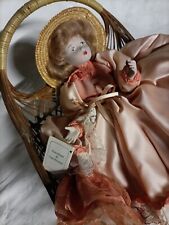 Bambola porcellana capodimonte usato  Torino