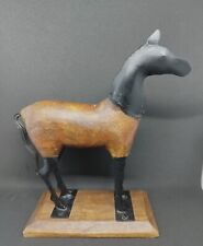 Carved wooden horse d'occasion  Expédié en Belgium