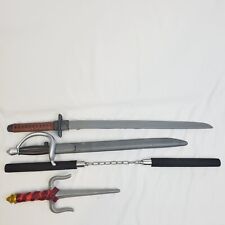 Lote de 4 armas de juguete gris falso para niños tortuga ninja e Indiana Jones espadas de plástico segunda mano  Embacar hacia Argentina