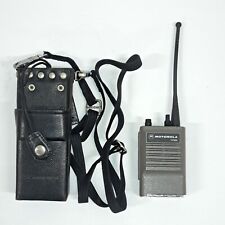 Rádio bidirecional Motorola Walkie-Talkie HT600 com estojo e carregador e antena NTN4666A comprar usado  Enviando para Brazil