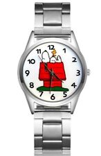 Usado, Reloj de pulsera Snoopy on Dog House con correa de metal de dibujos animados segunda mano  Embacar hacia Argentina
