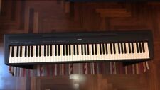Tastiera/Pianoforte digitale Yamaha, supporto in legno; 88 tasti pesati. Usata. usato  Milano