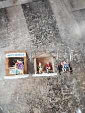 3 Lemax mesa vila de Natal, aluguel de skate, edifícios de figuras comprar usado  Enviando para Brazil